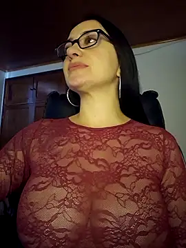 Snapshot of preetypeach chatting on 01-08-26, 09:06 preetypeach online show from 01-08-26, 09:06