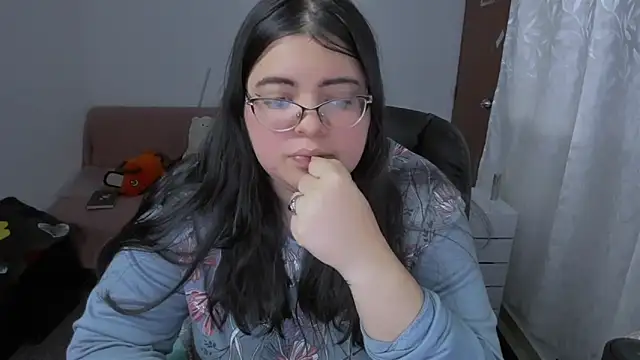 Snapshot of Aria_Fullbuster chatting on 11-15-25, 09:00 Aria Fullbuster online show from 11-15-25, 09:00