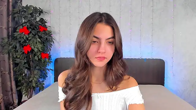 Milana Crystal  online show from 12-15-24, 08:08