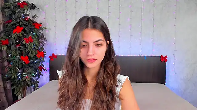 Milana Crystal  online show from 01-17-25, 08:24