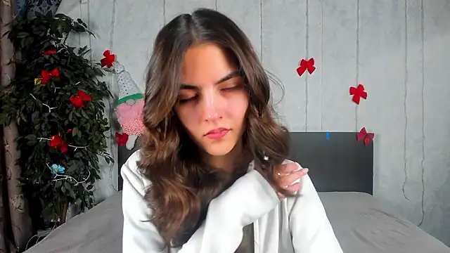 Milana Crystal  online show from 02-04-26, 07:47