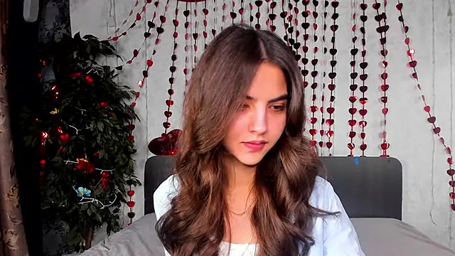 Milana Crystal  online show from 02-12-26, 08:09