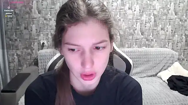 MissMiaCutie online show from 09-30-25, 11:15