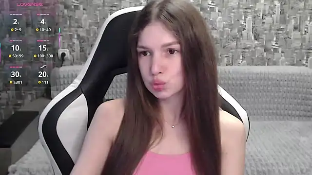MissMiaCutie online show from 10-04-25, 12:14