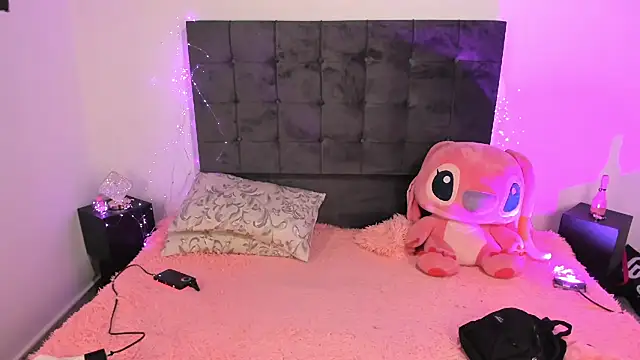 Kylie2211 online show from 10-24-25, 03:14