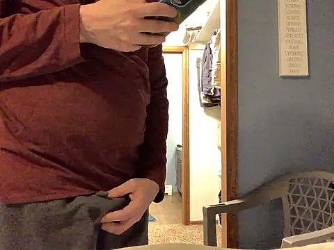 Snapshot of Hebrewhammers42 chatting on 03-05-25, 04:24 Hebrewhammers42 online show from 03-05-25, 04:24