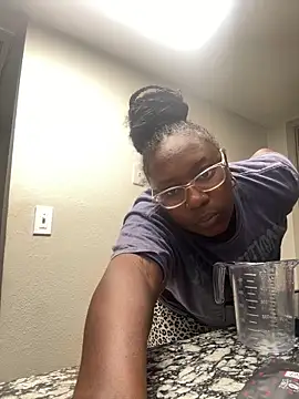 Snapshot of XxMidnightEssencexX chatting on 11-16-25, 08:03 XxMidnightEssencexX online show from 11-16-25, 08:03