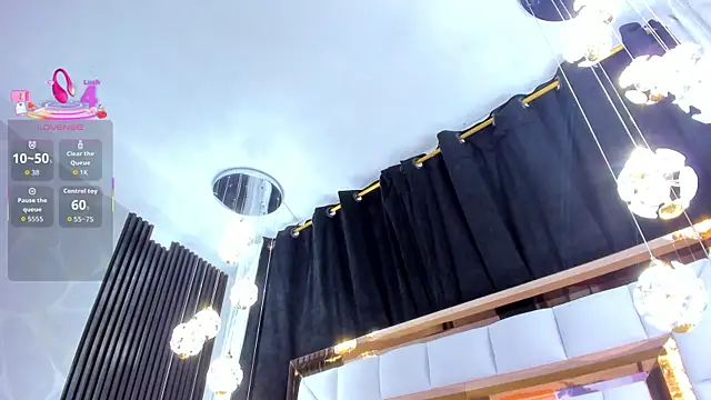 SarayRoyse online show from 11-13-25, 07:35