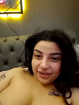 Snapshot of Esmertarcinim chatting on 02-05-25, 06:59 Esmertarcinim online show from 02-05-25, 06:59