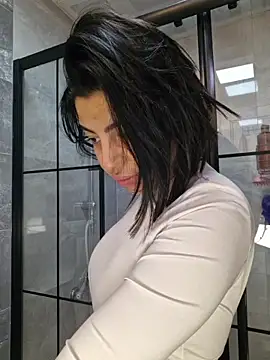 Snapshot of Esmertarcinim chatting on 11-25-25, 11:43 Esmertarcinim online show from 11-25-25, 11:43