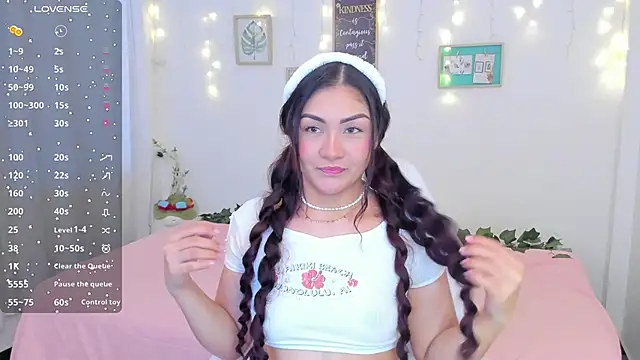 cute baby5 online show from 01-29-25, 08:46