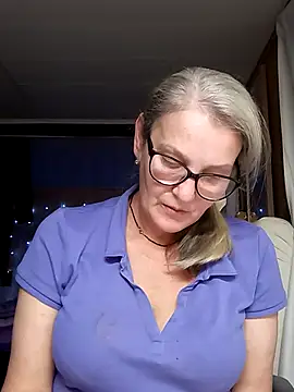 irinamaux online show from 10-24-25, 04:25