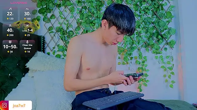 Snapshot of Levii_Ackermann chatting on 02-04-26, 03:23 Levii Ackermann online show from 02-04-26, 03:23