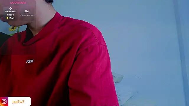 Snapshot of Levii_Ackermann chatting on 02-19-26, 02:02 Levii Ackermann online show from 02-19-26, 02:02