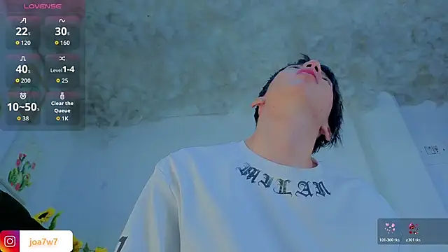 Snapshot of Levii_Ackermann chatting on 02-21-26, 02:18 Levii Ackermann online show from 02-21-26, 02:18