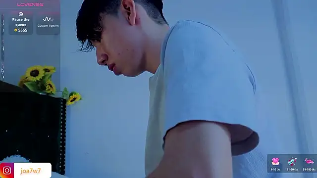 Snapshot of Levii_Ackermann chatting on 03-02-26, 02:24 Levii Ackermann online show from 03-02-26, 02:24