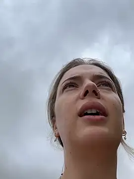 LexyGold online show from 10-27-25, 08:51