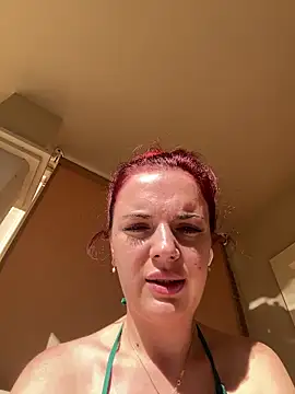 LexyGold online show from 12-17-25, 12:55