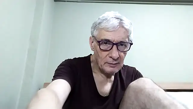 Snapshot of BIGUNCUTHARDCOCK chatting on 11-26-25, 01:23 BIGUNCUTHARDCOCK online show from 11-26-25, 01:23