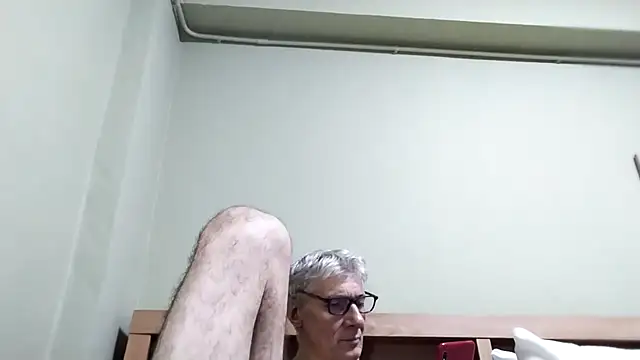 Snapshot of BIGUNCUTHARDCOCK chatting on 11-28-25, 01:36 BIGUNCUTHARDCOCK online show from 11-28-25, 01:36