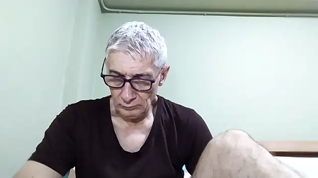 Snapshot of BIGUNCUTHARDCOCK chatting on 12-23-25, 01:36 BIGUNCUTHARDCOCK online show from 12-23-25, 01:36