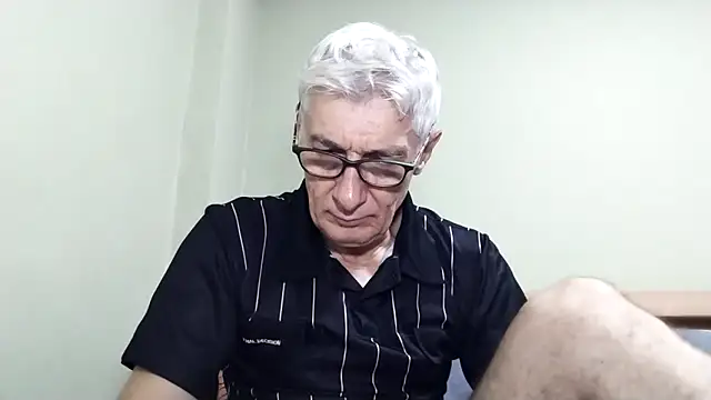 Snapshot of BIGUNCUTHARDCOCK chatting on 01-06-26, 12:25 BIGUNCUTHARDCOCK online show from 01-06-26, 12:25