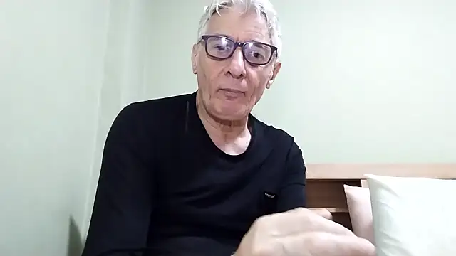 Snapshot of BIGUNCUTHARDCOCK chatting on 01-11-26, 02:38 BIGUNCUTHARDCOCK online show from 01-11-26, 02:38