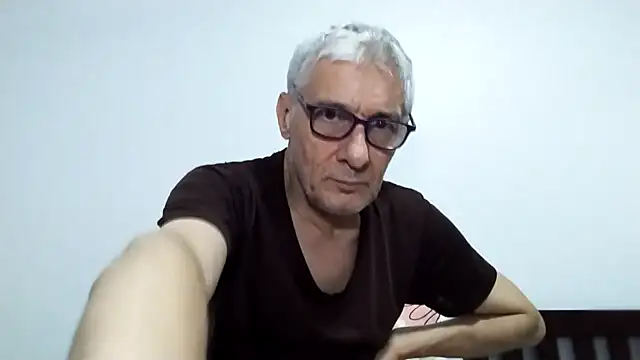 Snapshot of BIGUNCUTHARDCOCK chatting on 02-02-26, 01:21 BIGUNCUTHARDCOCK online show from 02-02-26, 01:21