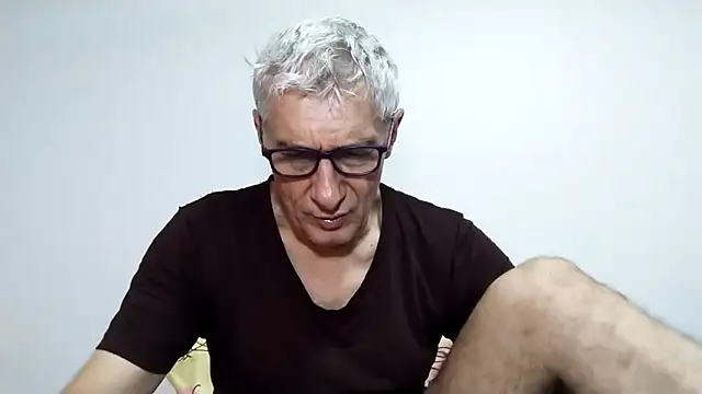 Snapshot of BIGUNCUTHARDCOCK chatting on 02-06-26, 02:38 BIGUNCUTHARDCOCK online show from 02-06-26, 02:38