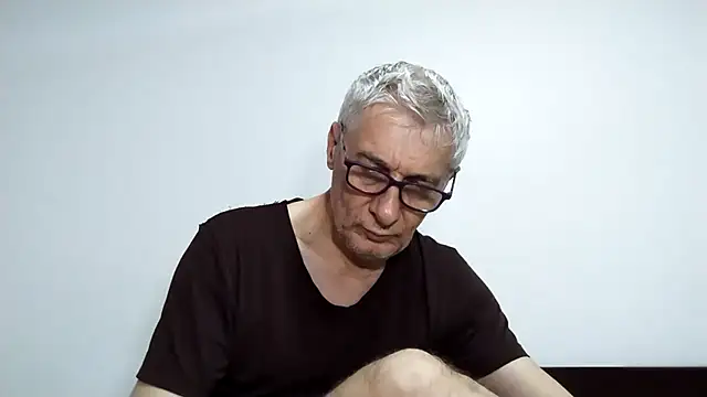 Snapshot of BIGUNCUTHARDCOCK chatting on 02-14-26, 01:35 BIGUNCUTHARDCOCK online show from 02-14-26, 01:35