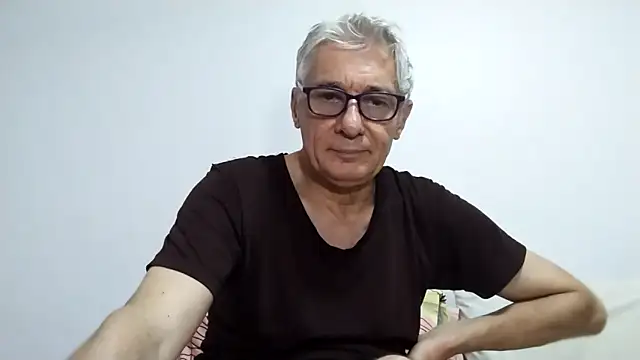 Snapshot of BIGUNCUTHARDCOCK chatting on 02-24-26, 02:20 BIGUNCUTHARDCOCK online show from 02-24-26, 02:20