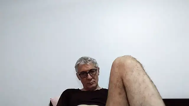 Snapshot of BIGUNCUTHARDCOCK chatting on 02-25-26, 02:32 BIGUNCUTHARDCOCK online show from 02-25-26, 02:32