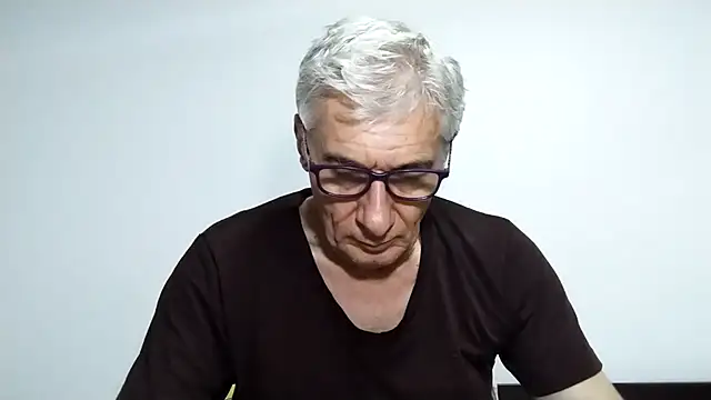 Snapshot of BIGUNCUTHARDCOCK chatting on 02-25-26, 02:37 BIGUNCUTHARDCOCK online show from 02-25-26, 02:37