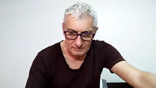 Snapshot of BIGUNCUTHARDCOCK chatting on 02-28-26, 01:28 BIGUNCUTHARDCOCK online show from 02-28-26, 01:28