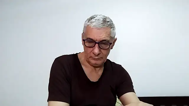 Snapshot of BIGUNCUTHARDCOCK chatting on 03-01-26, 01:40 BIGUNCUTHARDCOCK online show from 03-01-26, 01:40