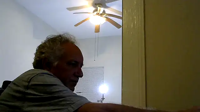 Snapshot of XXCUTHULU23 chatting on 10-06-25, 06:33 XXCUTHULU23 online show from 10-06-25, 06:33