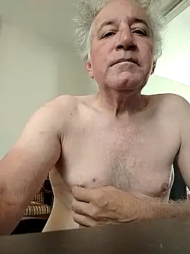 Snapshot of XXCUTHULU23 chatting on 10-15-25, 01:33 XXCUTHULU23 online show from 10-15-25, 01:33