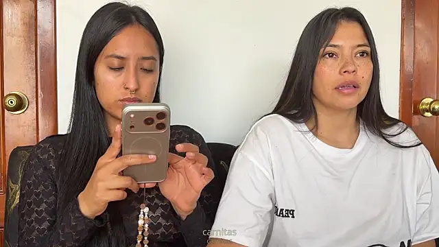 2SummerLove1 online show from 01-16-26, 03:49