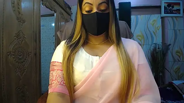 Snapshot of SohanaSabaSexy chatting on 11-29-25, 04:32 SohanaSabaSexy online show from 11-29-25, 04:32