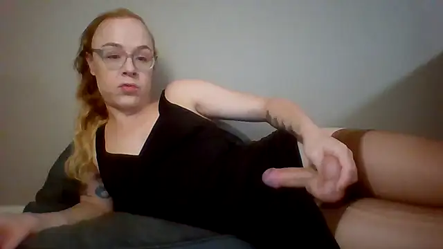 Snapshot of jennytwinkle69 chatting on 10-20-25, 03:51 jennytwinkle69 online show from 10-20-25, 03:51