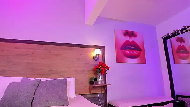 EmmaBakeer online show from 11-12-25, 11:10