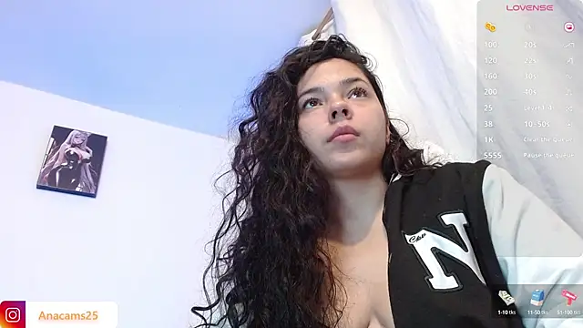 Snapshot of daarklover chatting on 12-20-24, 05:04 daarklover online show from 12-20-24, 05:04
