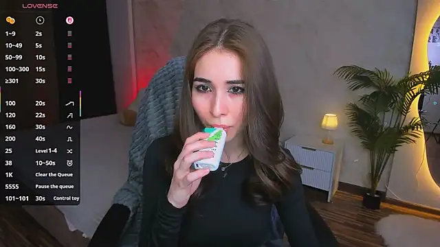 Snapshot of ashleyro1 chatting on 03-01-26, 01:24 ashleyro1 online show from 03-01-26, 01:24