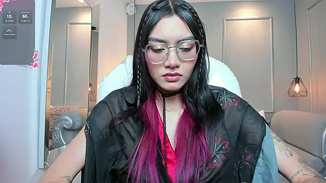 AzuraKindong online show from 12-05-25, 07:21