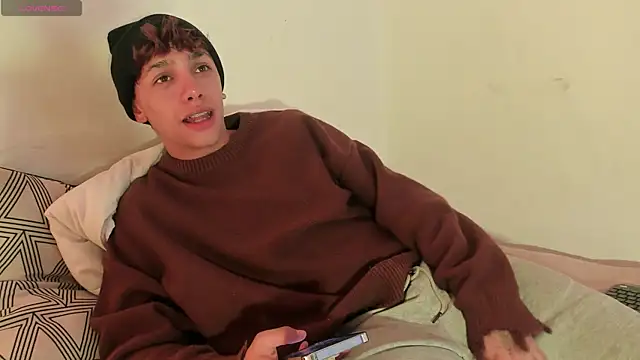 Tomy Rox online show from 10-13-25, 07:36