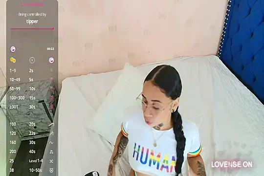 Snapshot of cattaleeyaa chatting on 12-22-24, 03:33 cattaleeyaa online show from 12-22-24, 03:33