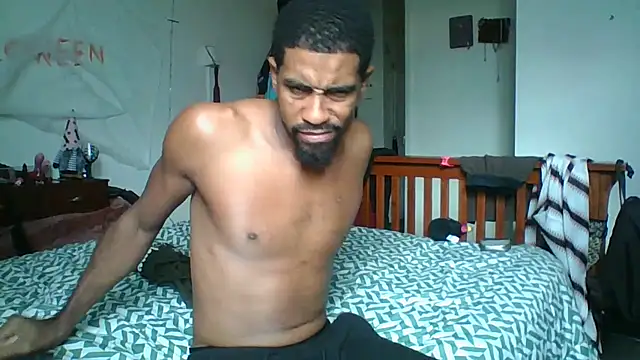 Snapshot of ExoticVibes69 chatting on 10-17-25, 02:08 ExoticVibes69 online show from 10-17-25, 02:08