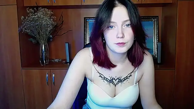Snapshot of BlueberryDi chatting on 10-26-25, 07:03 BlueberryDi online show from 10-26-25, 07:03