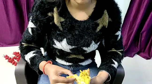 Snapshot of IAM_002 chatting on 12-21-24, 10:28 IAM 002 online show from 12-21-24, 10:28