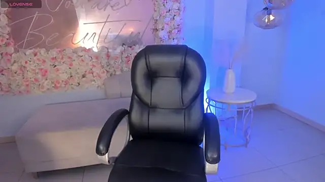 sarawinstone online show from 01-08-25, 08:07